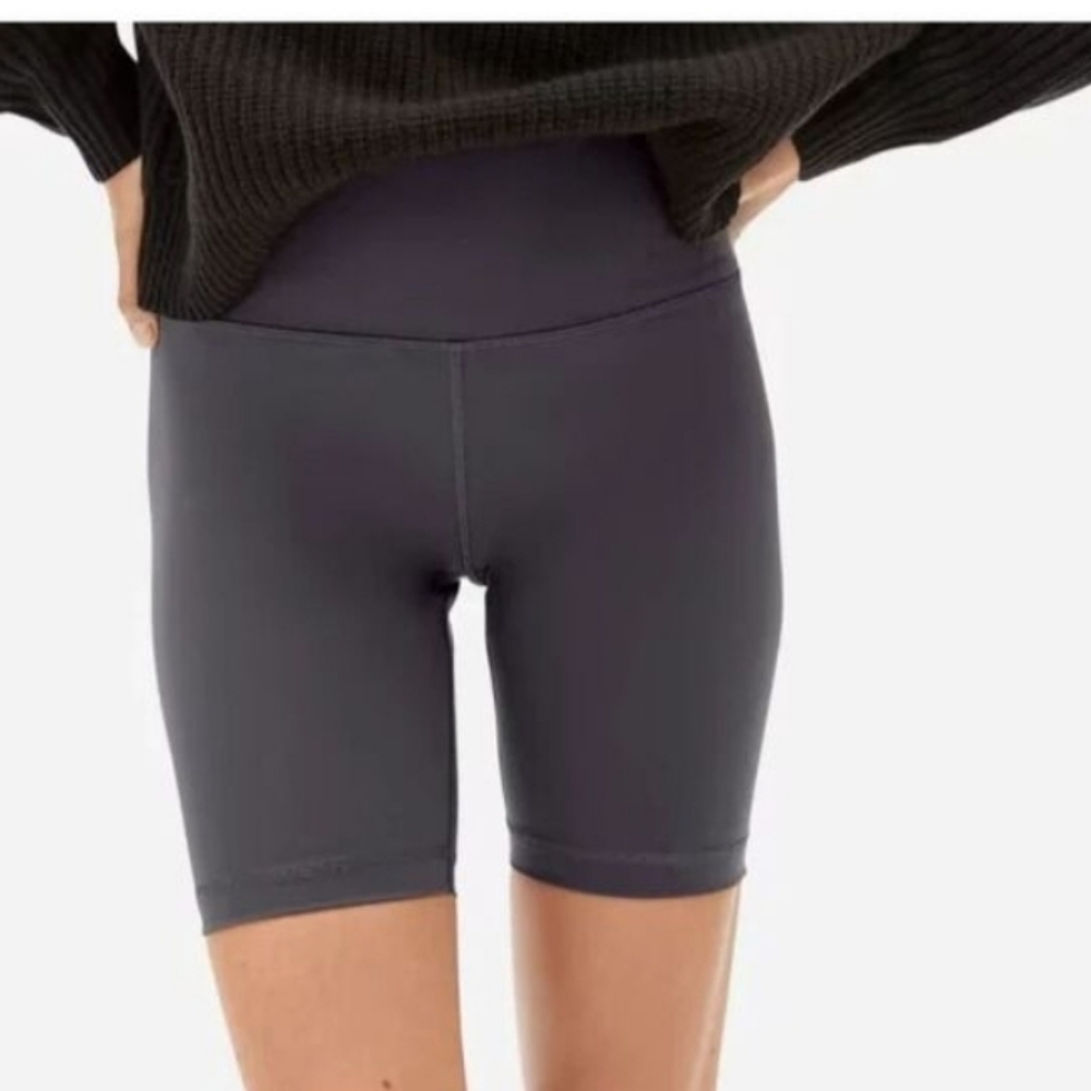 Everlane  Perform Bike Short